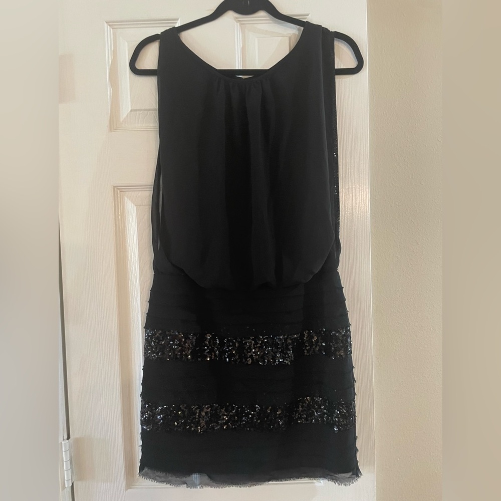 Aidan by Aidan Mattox. Sleeveless chiffon blouson sequin mini dress,size 6 black